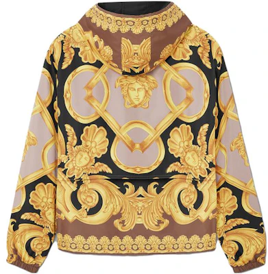 VERSACE SS23 Gold Logo Print Hooded Zip Jacket Outerwear. 1008037-1A06165-5B940 Lookbook VERSACE SS23 Gold Logo Print Hooded Zip Jacket Outerwear. 1008037-1A06165-5B940