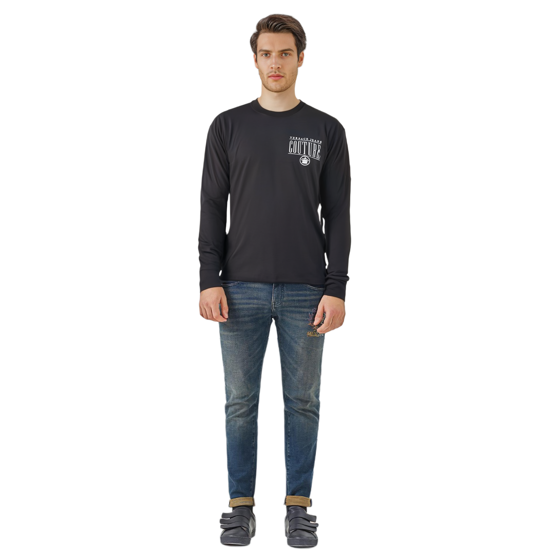 Shop VERSACE SS23 字母印花长袖休闲T恤 黑色 B3GZB7TN-30319-899