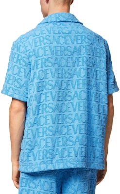 ヴェルサーチ SS23 ライトブルー ジャカード ロゴ プリント キューバンカラー 半袖シャツ メンズ 1010256-1A07718-1VA90 Purchase ヴェルサーチ SS23 ライトブルー ジャカード ロゴ プリント キューバンカラー 半袖シャツ メンズ 1010256-1A07718-1VA90