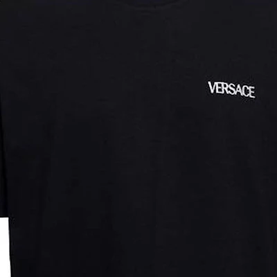 VERSACE SS23 Kaos Casual Crewneck Motif Medusa Hitam. 1010645-1A07707-1B000 Details for VERSACE SS23 Kaos Casual Crewneck Motif Medusa Hitam. 1010645-1A07707-1B000