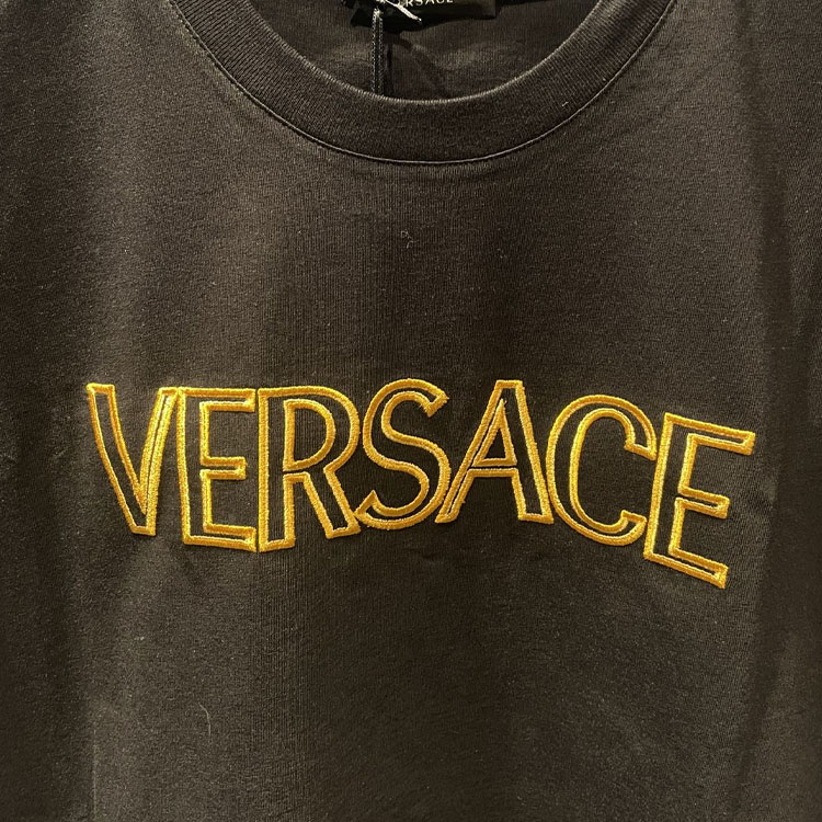 Purchase VERSACE SS24  Black Logo Embroidered Crewneck Casual T-Shirt 1011860-1A10755-2B150VERSACE