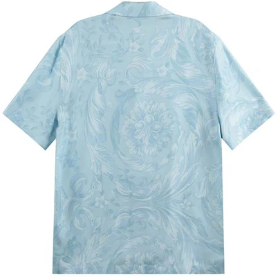 Versace SS24 巴洛克印花單排扣夏威夷襯衫 天藍 男款 1003926-1A09582-5U940 Lookbook Versace SS24 巴洛克印花單排扣夏威夷襯衫 天藍 男款 1003926-1A09582-5U940