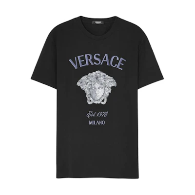 VERSACE SS24 Logo Print Crewneck Casual Black T-Shirt for Men. 1013944-1A11473-1B000