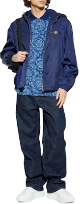 VERSACE SS25 Blue Zip-Up Hooded Bomber Jacket 1020685-1A02928-1UF50 Lookbook VERSACE SS25 Blue Zip-Up Hooded Bomber Jacket 1020685-1A02928-1UF50