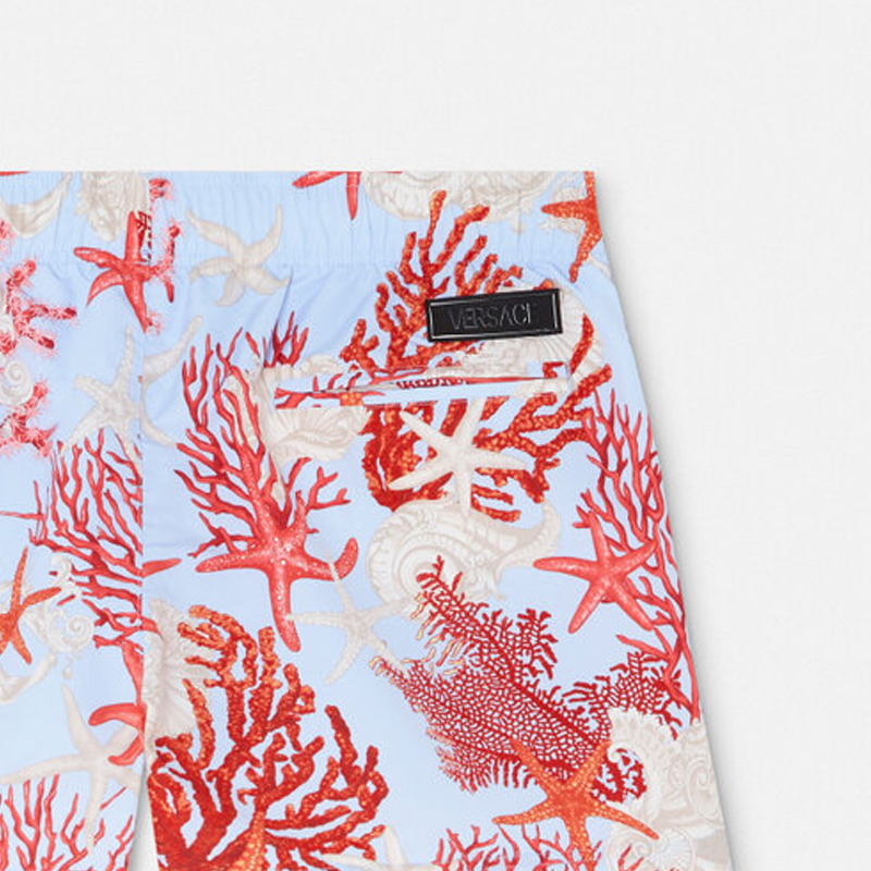 Purchase 베르사체 스타피쉬 프린트 남성 미드라이즈 루즈핏 수영 반바지 FW24 멀티컬러 1016217-1A11347-5UB20
