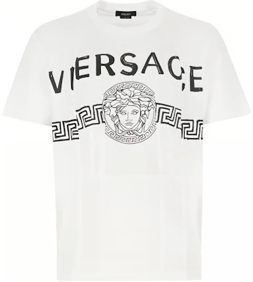 ヴェルサーチ 白 ロゴ グラフィック クルーネック 半袖 Tシャツ. A86893-A228806-A1001 Order ヴェルサーチ 白 ロゴ グラフィック クルーネック 半袖 Tシャツ. A86893-A228806-A1001