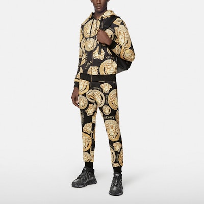 范思哲黄色徽标印花松紧腰运动裤 A88739-1F00721-5B000 Lookbook 范思哲黄色徽标印花松紧腰运动裤 A88739-1F00721-5B000