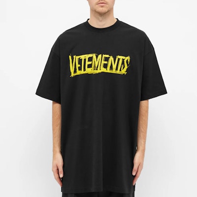 ヴェトモン ブラック ロゴ ショートスリーブ Tシャツ UAH21TR618-BLACK Shop ヴェトモン ブラック ロゴ ショートスリーブ Tシャツ UAH21TR618-BLACK