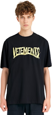 ヴェトモン ブラック ロゴ ショートスリーブ Tシャツ UAH21TR618-BLACK Sizing ヴェトモン ブラック ロゴ ショートスリーブ Tシャツ UAH21TR618-BLACK