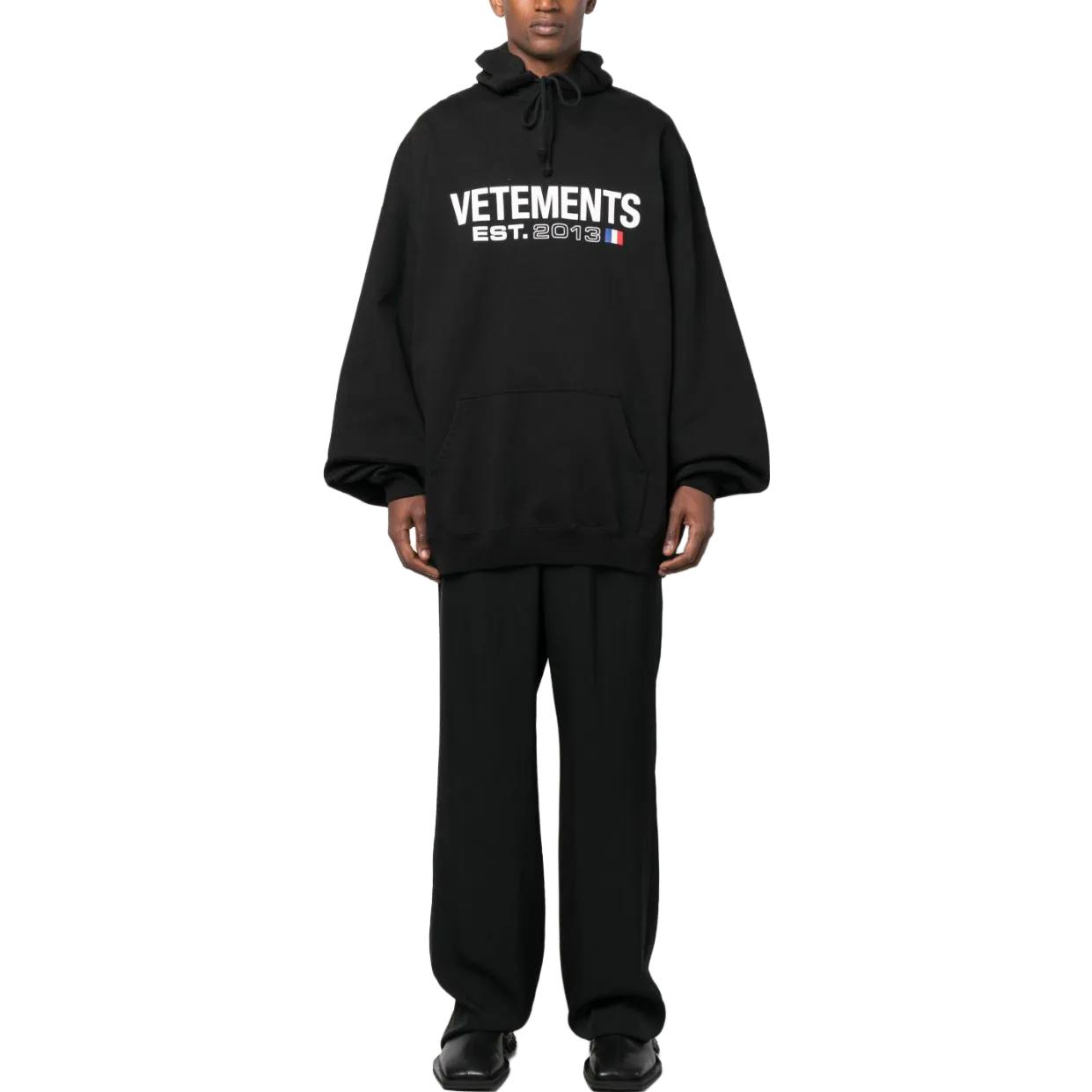 Shop ヴェトモン ブラック 無地 プルオーバーパーカー UE54HD100BBLACK