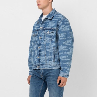 ヴェトモン レタープリント 長袖デニムジャケット ライトブルー UA52JA250BMEDIU Shop ヴェトモン レタープリント 長袖デニムジャケット ライトブルー UA52JA250BMEDIU