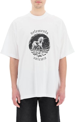 베트멍 로고 프린트 크루넥 반팔 티셔츠 화이트 UE52TR200W-1611 Lookbook 베트멍 로고 프린트 크루넥 반팔 티셔츠 화이트 UE52TR200W-1611