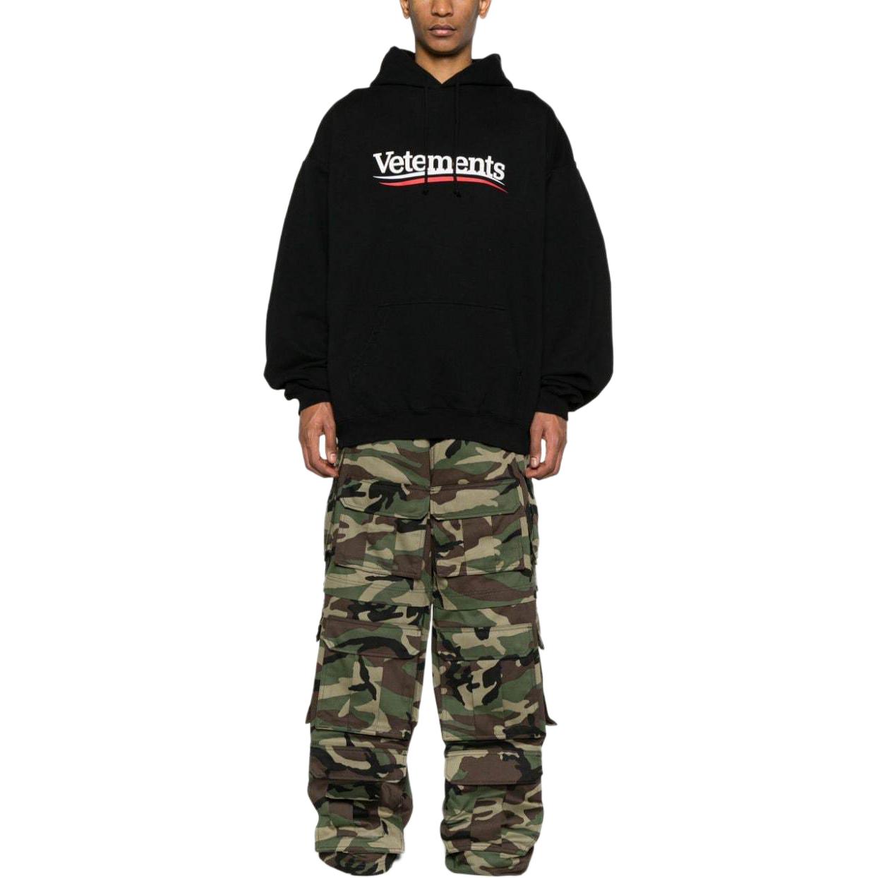 Lookbook ヴェトモン オーバーサイズ フーディー ロゴプリント ブラック. UE64HD440B