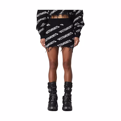 Vetements French Letter Print Slim A-Line Mini Skirt Black. WE63KN280B