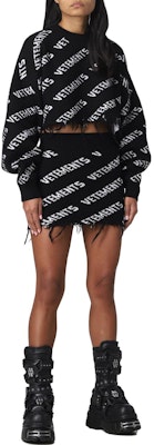 Vetements Skirt Mini Hitam Cetakan Huruf Perancis Slim A-Line. WE63KN280B Shop Vetements Skirt Mini Hitam Cetakan Huruf Perancis Slim A-Line. WE63KN280B