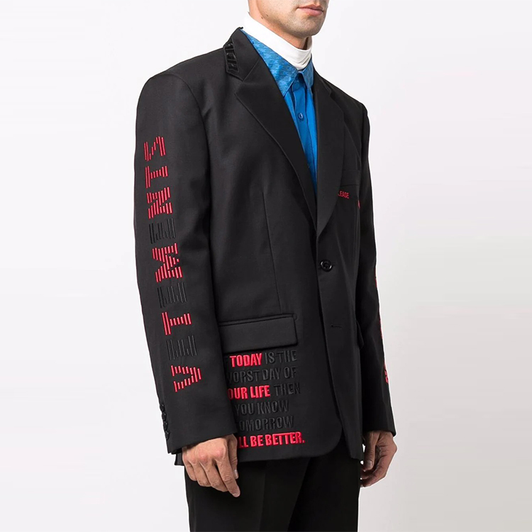 Details for 베트멍 FW21 자수 레터 싱글 브레스티드 블레이저 유니섹스 블랙. UA52JA900B-1202