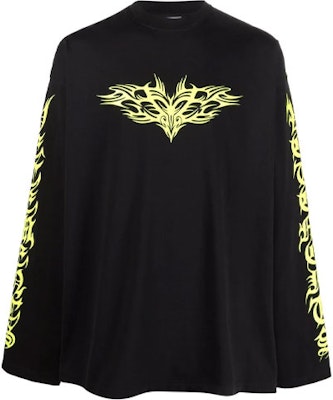 Vetements FW21 Baju Lengan Panjang Cetak Gothic Unisex Hitam. UA52TR590X-NERO Order Vetements FW21 Baju Lengan Panjang Cetak Gothic Unisex Hitam. UA52TR590X-NERO