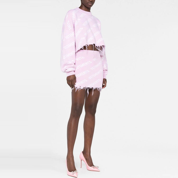 Purchase Vetements Jacquard Logo Skirt Merah Jambu WE63KN280P-9700