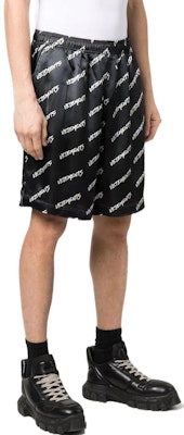 베트멍 로고 프린트 엘라스틱 웨이스트 숏팬츠 유니섹스 블랙. UE52PA260W-2661 Shop 베트멍 로고 프린트 엘라스틱 웨이스트 숏팬츠 유니섹스 블랙. UE52PA260W-2661