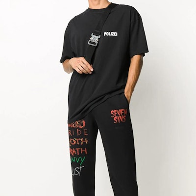 Vetements Logo Cetak Unisex Baju-T Hitam Lengan Pendek. UAH21TR511-black Details for Vetements Logo Cetak Unisex Baju-T Hitam Lengan Pendek. UAH21TR511-black