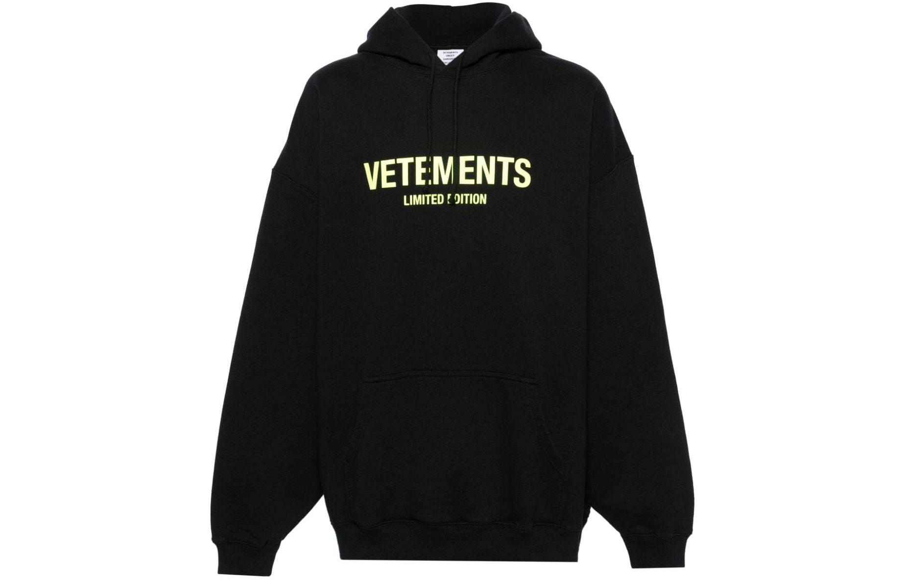 Vetements Logo Printed Hoodie Black UE64HD600X