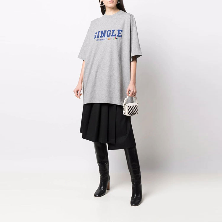Lookbook 베트멍 싱글 프린트 크루넥 반팔 티셔츠 유니섹스 그레이 UE52TR190G-GREY
