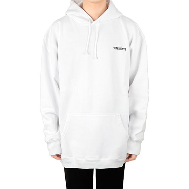 Shop Vetements Hoodie Logo Kecil Oversized Unisex Putih UAH21TR535-WHITE