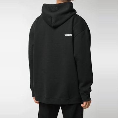 Vetements Hoodie Logo Kecil Unisex Hitam UAH21TR535-BLACK Details for Vetements Hoodie Logo Kecil Unisex Hitam UAH21TR535-BLACK