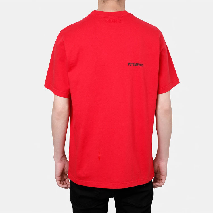 Purchase Vetements Kemeja-T Unisex Logo Kecil Merah Crewneck. UAH21TR501-RED