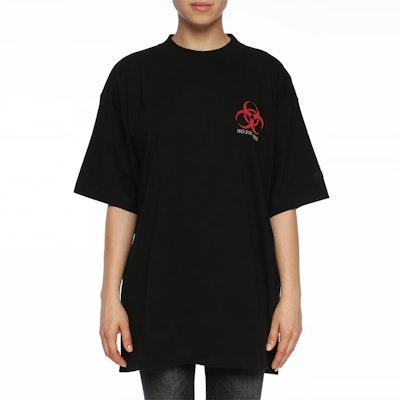 Vetements SS21 Baju-T Hitam Oversaiz Lelaki dengan Grafik Cetakan. WAH18TR1-BLACK Shop Vetements SS21 Baju-T Hitam Oversaiz Lelaki dengan Grafik Cetakan. WAH18TR1-BLACK