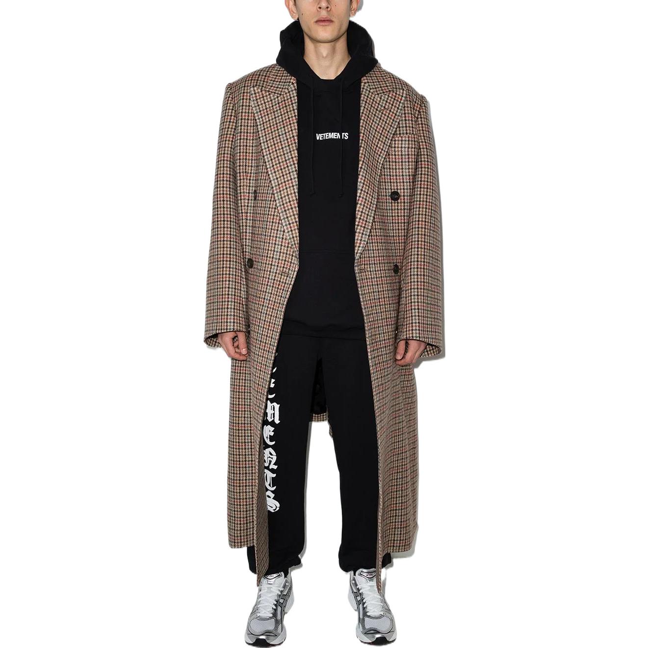 Lookbook 베트멍 SS22 로고 프린트 조거 스웨트팬츠 블랙. UE52PA180B-1601