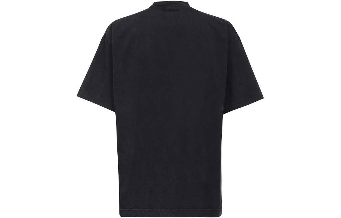 Lookbook 베트멍 SS23 블랙 크루넥 레터 프린트 티셔츠. UE63TR720XWASHDBLACK