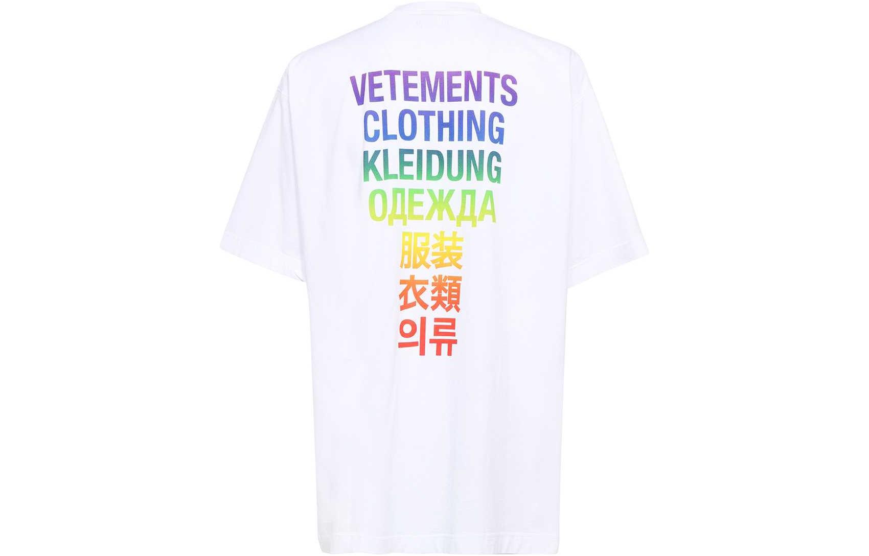 Lookbook Vetements SS23 Baju-T Putih Lelaki Cetakan Huruf Berwarna Pendek Lengan. UE63TR101Z-1200