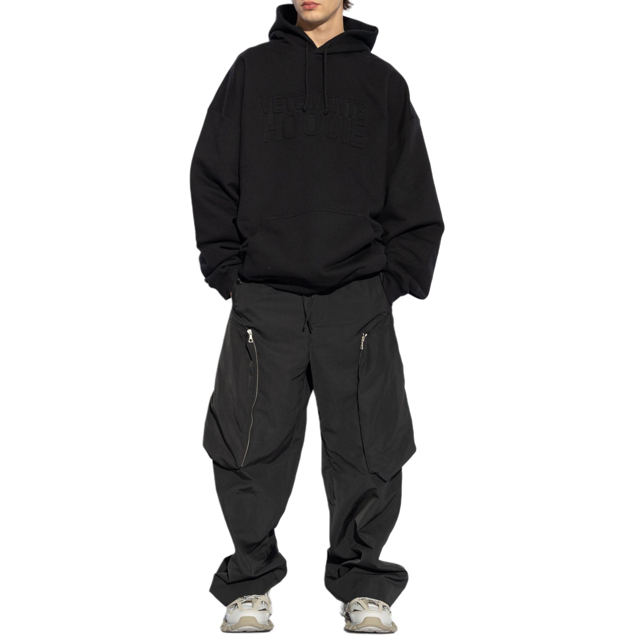 Purchase ヴェトモン SS24 ブラック オーバーサイズ プルオーバーパーカー カジュアルロゴ. UA65HD370B1302-BLACK