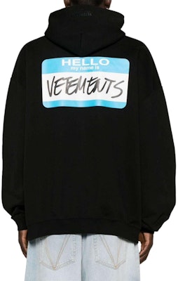 Vetements 男女黑色Logo印花紋理針織長袖上衣。 UE64HD900B Shop Vetements 男女黑色Logo印花紋理針織長袖上衣。 UE64HD900B