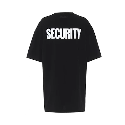 Vetements Unisex Black Short Sleeve Tee with Chest and Back Letter Print. UAH21TR510