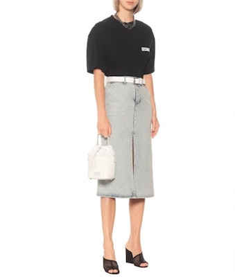 Vetements Unisex Tee Hitam Lengan Pendek Cetakan Huruf Dada dan Belakang. UAH21TR510 Purchase Vetements Unisex Tee Hitam Lengan Pendek Cetakan Huruf Dada dan Belakang. UAH21TR510