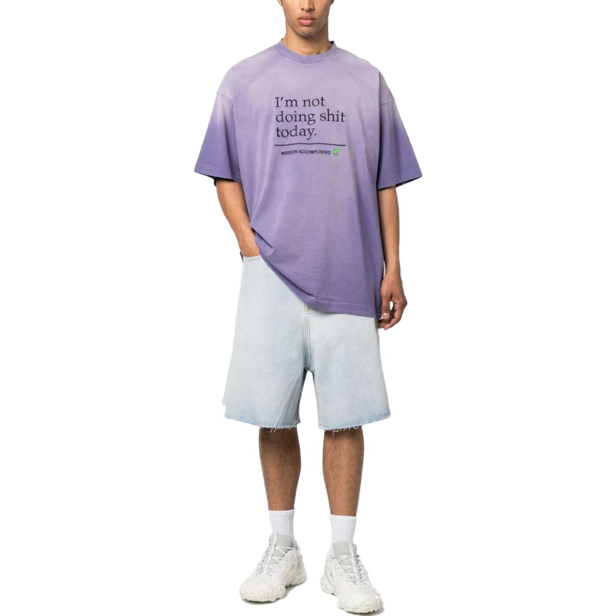 Lookbook 베트멍 유니섹스 퍼플 그라데이션 크루넥 반팔 티셔츠. UE63TR320L-LILAC