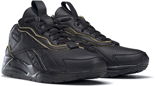 Victoria Beckham x Reebok Bolton 'Kulit Hitam' FZ4258 Lookbook Victoria Beckham x Reebok Bolton 'Kulit Hitam' FZ4258