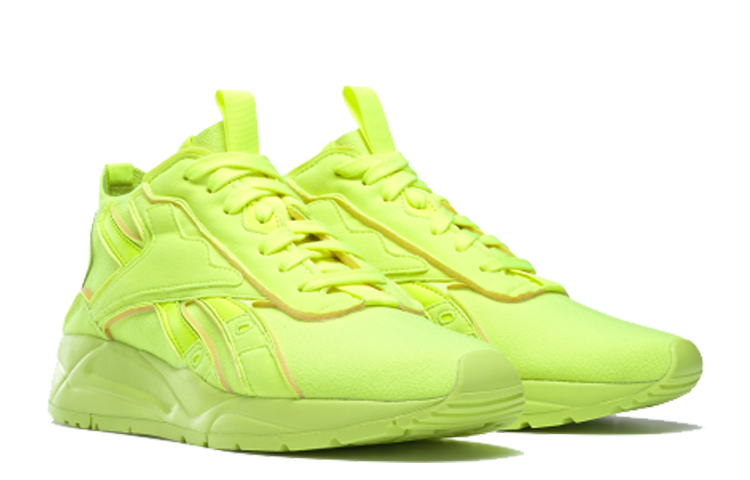 Lookbook Victoria Beckham x Reebok Bolton Sock Low ''Giallo Solare'' FU7554