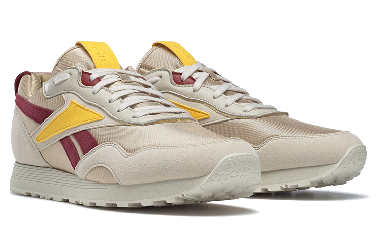 Lookbook 维多利亚贝克汉姆 x 锐步 Rapide '灰泥勃艮第' FZ4274