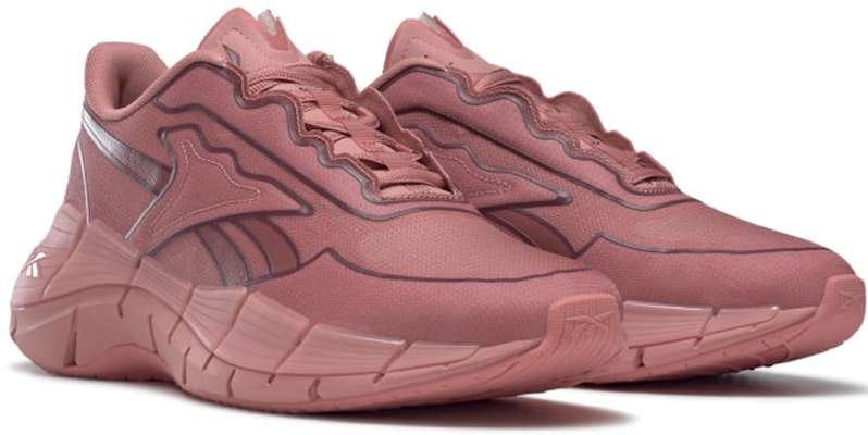Victoria Beckham x Reebok Zig Kinetica 'Sandy Rose' H02603 Lookbook Victoria Beckham x Reebok Zig Kinetica 'Sandy Rose' H02603