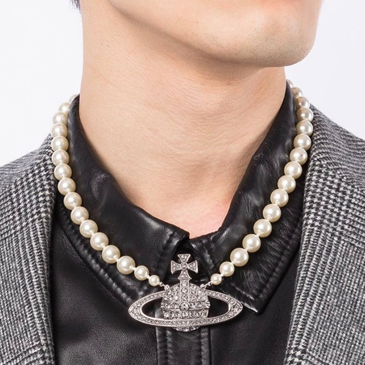 Vivienne Westwood  Bas Relief Pearl Necklace Silver Saturn Design. 63010099-02W402-CN 圖 5