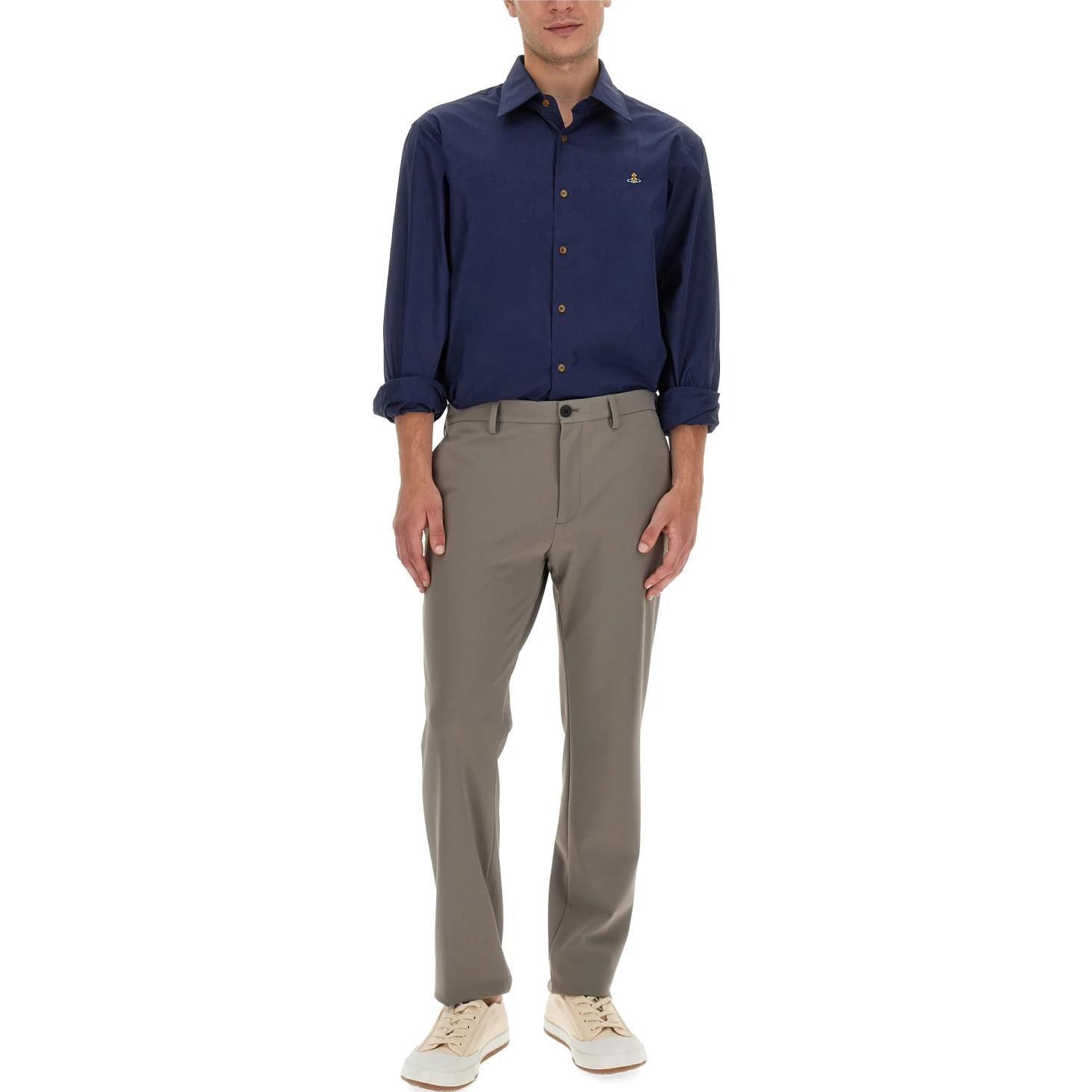 Lookbook 薇薇安·威斯特伍德纯色蓝色长袖纽扣衬衫 2401000JW009QK410