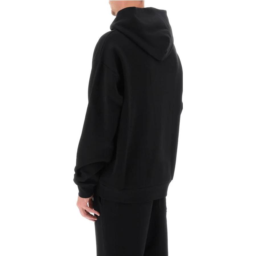 Lookbook 薇薇恩·韦斯特伍德 2022秋冬土星标志刺绣黑色连帽衫 3I010003J0006PON401