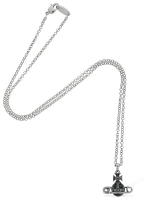 薇薇安·威斯特伍德Kitty吊墜項鍊 男女情侶設計 銀色 630203BT02Q125 Lookbook 薇薇安·威斯特伍德Kitty吊墜項鍊 男女情侶設計 銀色 630203BT02Q125