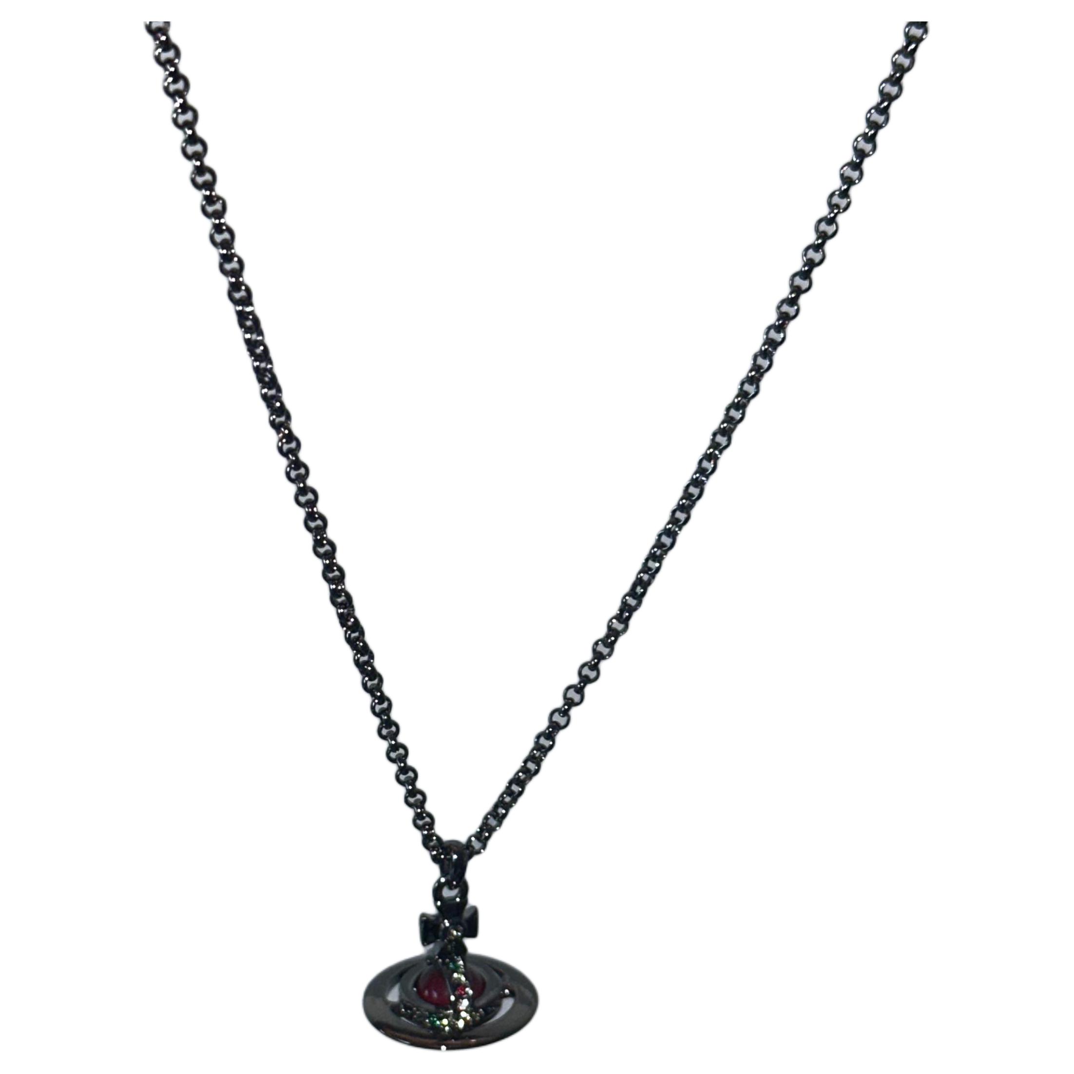 Shop 薇薇安·魏斯伍德 小型星球紅色水晶黃銅項鍊 槍灰色 63020225-02s380