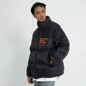 VLONE 經典大V標刺繡羽絨外套 黑橘 男女冬季款 VLCT21002 Sizing VLONE 經典大V標刺繡羽絨外套 黑橘 男女冬季款 VLCT21002