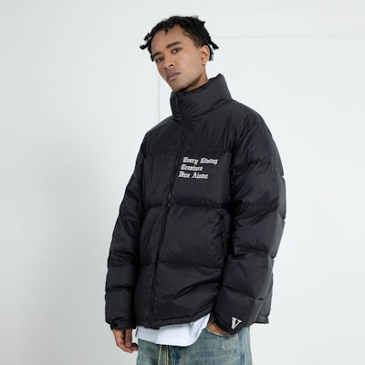 Chaqueta Puff Invierno Unisex Negra Plateada VLONE Classic V Logo Bordado. VLCT21002 Details for Chaqueta Puff Invierno Unisex Negra Plateada VLONE Classic V Logo Bordado. VLCT21002