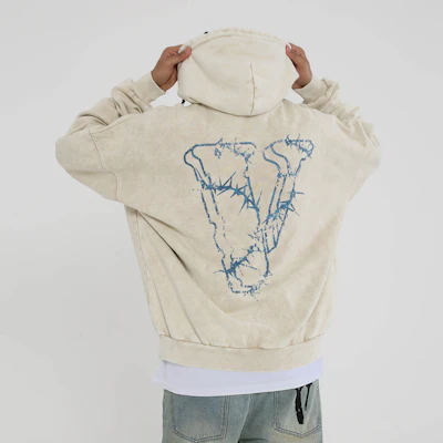 Vlone Thorn 大Logo連帽衫 米色 男女款 寬鬆復古洗舊風格 VLHD24002-BE Shop Vlone Thorn 大Logo連帽衫 米色 男女款 寬鬆復古洗舊風格 VLHD24002-BE